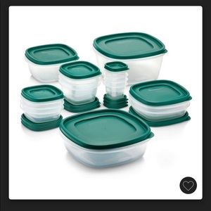 BRAND NEW RUBBERMAID EASY FIND LIDS 30 pc. Tupperware Set